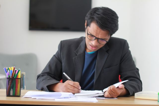 Comparison illustrating the difference between an outdated LinkedIn profile and a professional's current level of seniority and responsibilities.